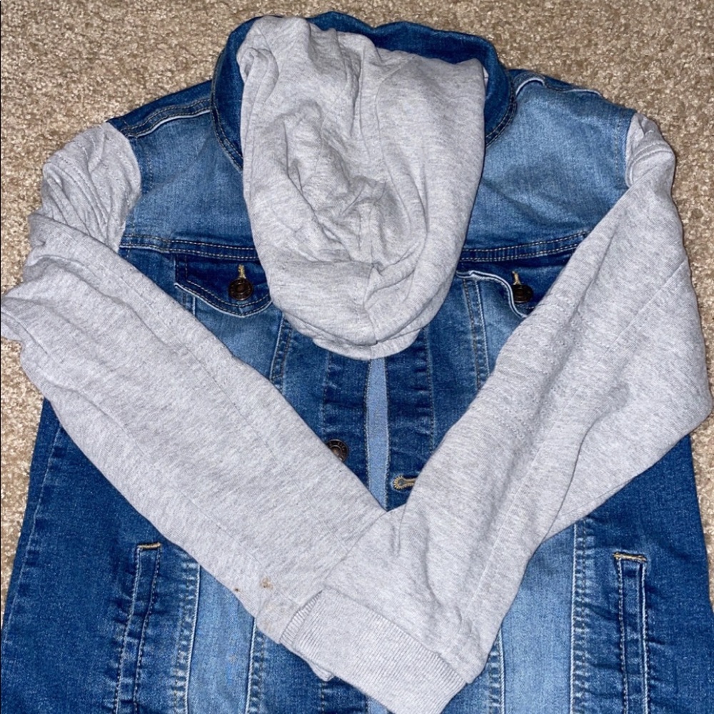 Jacket w/ Hood